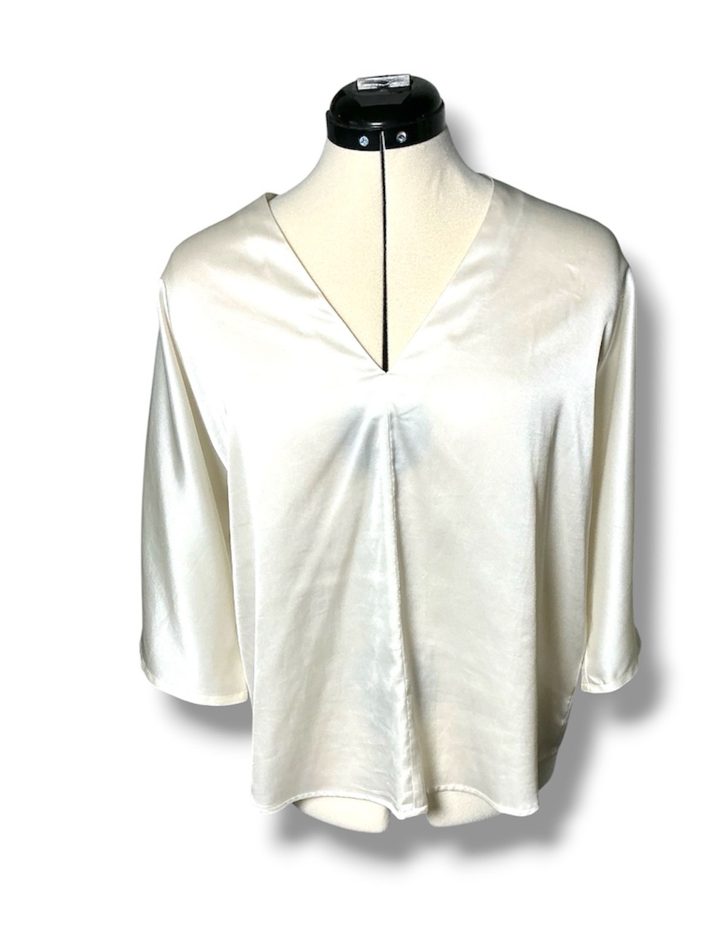 Banana Republic satin V-neck top - Picture 1 of 4